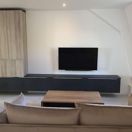 Rodez - Superbe Appartement Neuf Avec Vue Екстер'єр фото